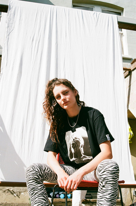 Black tee